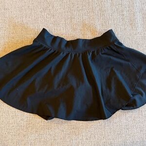 Under Armour Elegant Black Women's Skort skirt and shorts